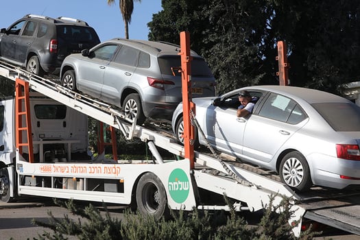 חילוץ תחת אש, צילום: עזרא לוי